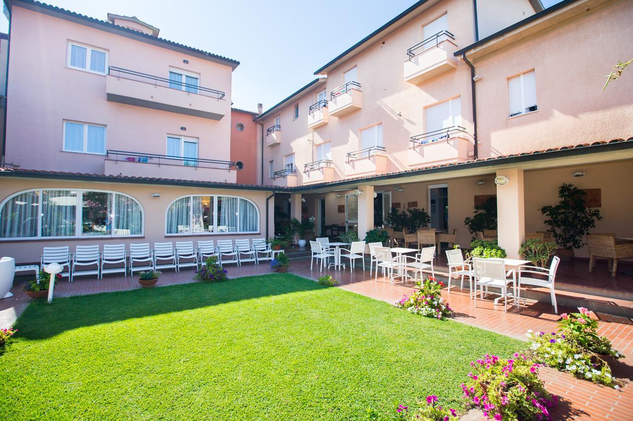 Hotel Sabrina Castiglione della Pescaia Luaran gambar